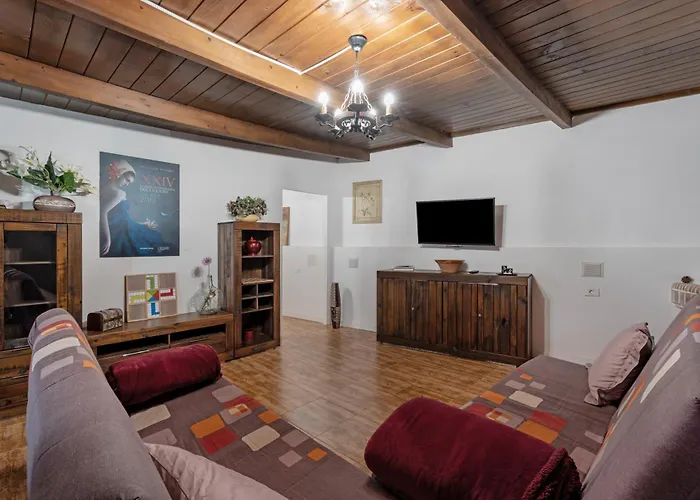 Oasis Samuel Villa *