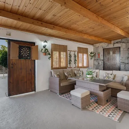 Oasis Samuel Villa *